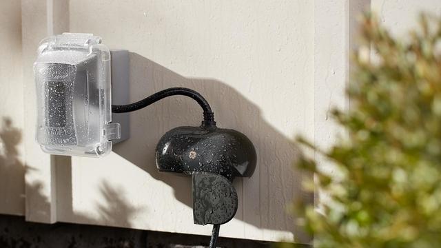 Spektrum+ Smart Outlet Plug  App-Controlled Outdoor Outlet